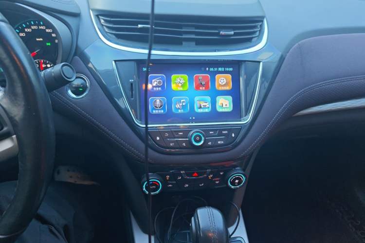 Used Chevrolet Malibu 2018 530T Automatic Luxury Edition Audio And AC Panel