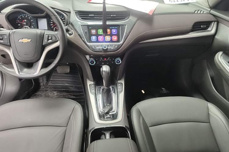 Used Chevrolet Malibu 2018 530T Automatic Luxury Edition Audio And AC Panel