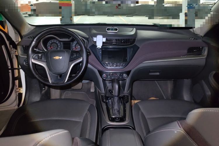 Used Chevrolet Malibu 2018 530T Automatic Luxury Edition Center Console