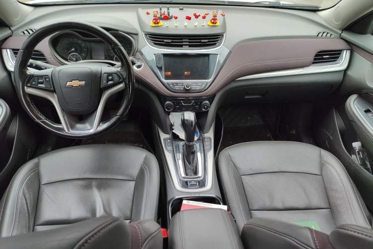 Used Chevrolet Malibu 2018 530T Automatic Luxury Edition Center Console