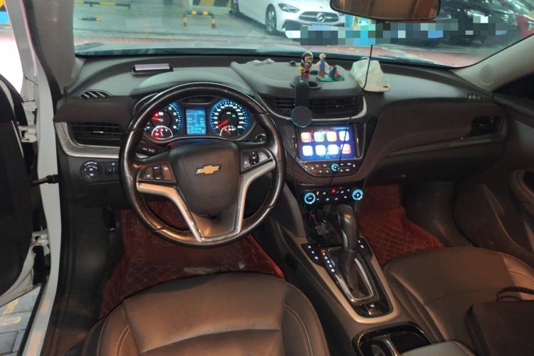 Used Chevrolet Malibu 2018 530T Automatic Luxury Edition Center Console