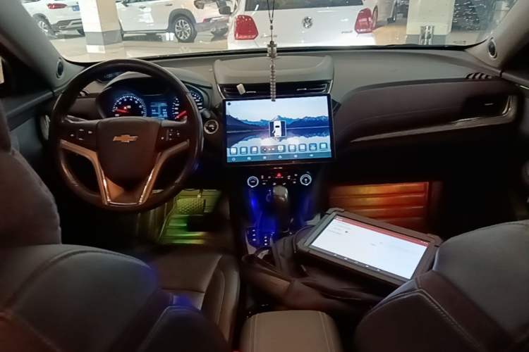 Used Chevrolet Malibu 2018 530T Automatic Fashion Edition Center Console
