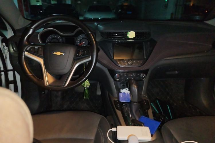 Used Chevrolet Malibu 2018 530T Automatic Luxury Edition Center Console