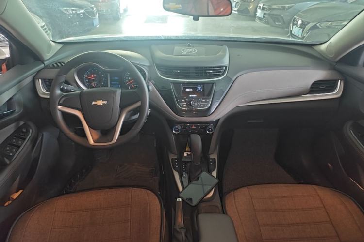 Used Chevrolet Malibu 2018 530T Automatic Comfort Edition Center Console
