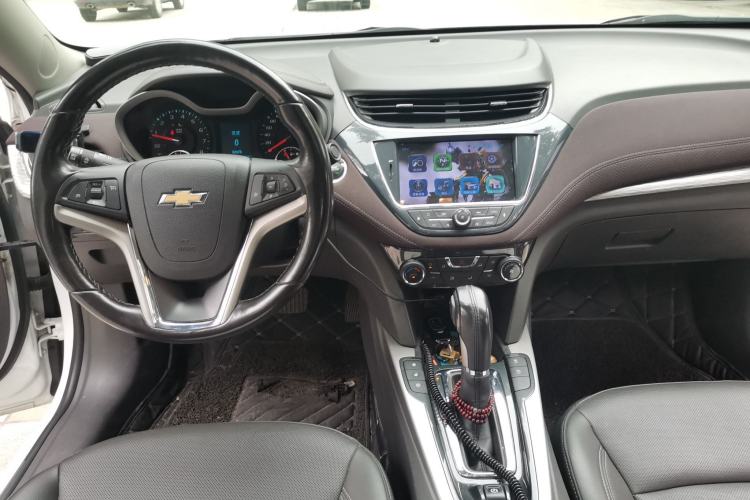 Used Chevrolet Malibu 2018 530T Automatic Fashion Edition Center Console