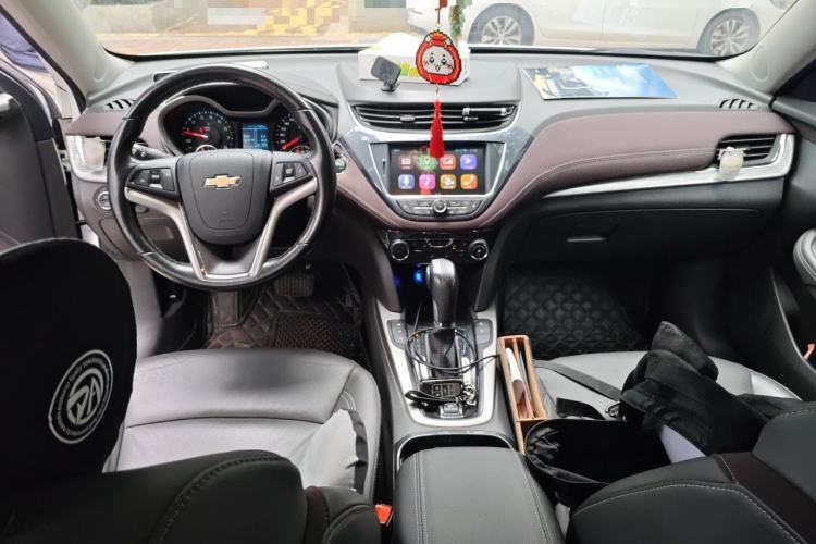 Used Chevrolet Malibu 2018 530T Automatic Luxury Edition Center Console