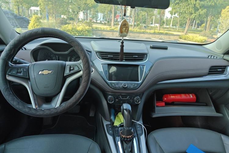 Used Chevrolet Malibu 2018 530T Automatic Luxury Edition Center Console