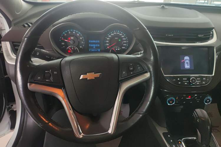 Used Chevrolet Malibu 2018 530T Automatic Fashion Edition Center Console