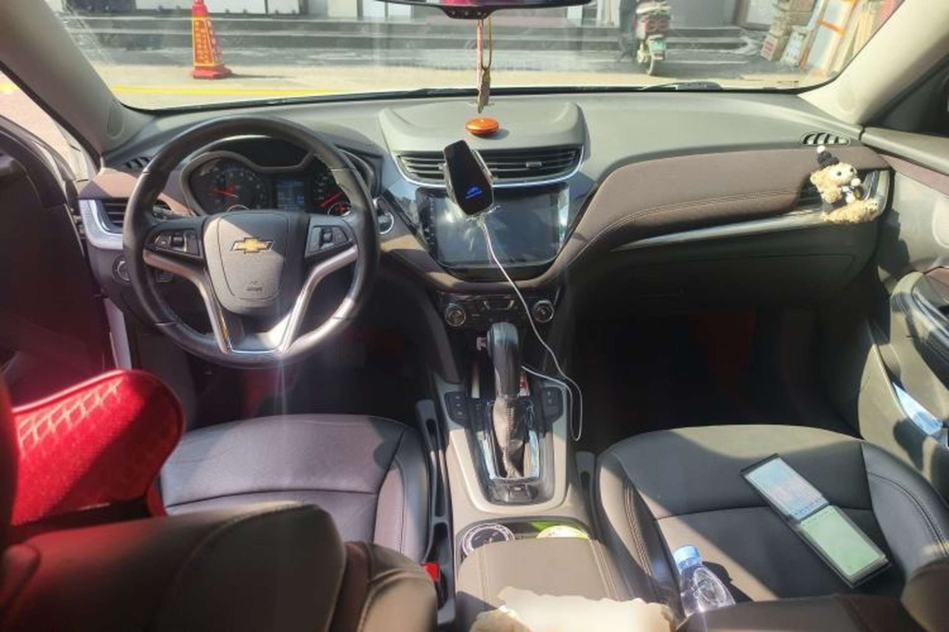 Used Chevrolet Malibu 2018 530T Automatic Fashion Edition Center Console