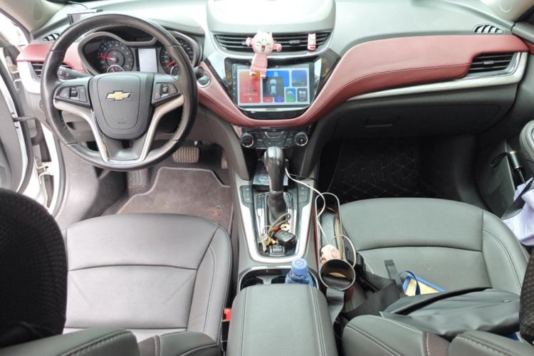 Used Chevrolet Malibu 2018 530T Automatic Fashion Edition Center Console