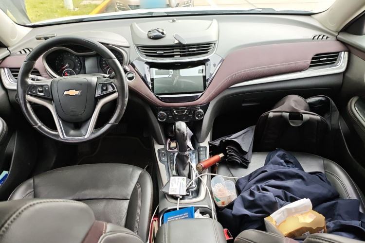 Used Chevrolet Malibu 2018 530T Automatic Fashion Edition Center Console