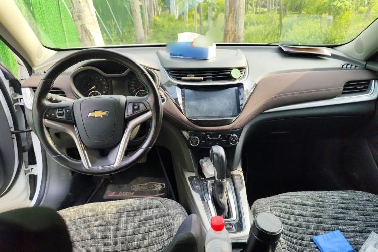 Used Chevrolet Malibu 2018 530T Automatic Fashion Edition Center Console