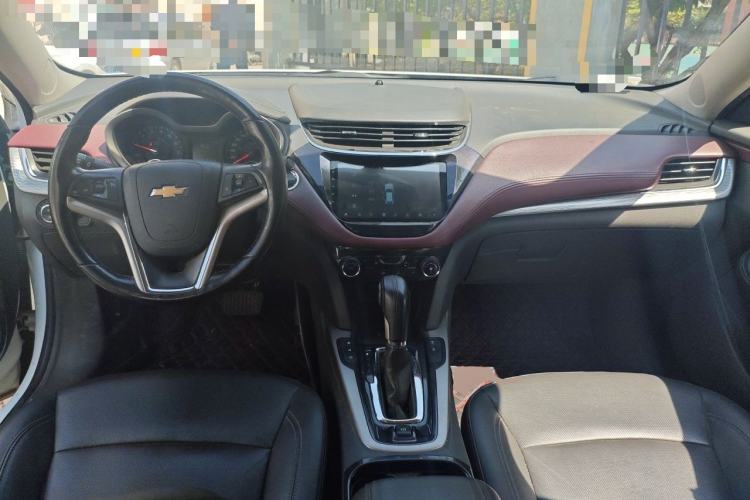 Used Chevrolet Malibu 2018 530T Automatic Fashion Edition Center Console