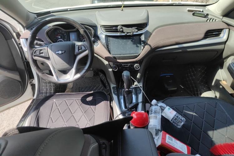 Used Chevrolet Malibu 2018 530T Automatic Fashion Edition Center Console