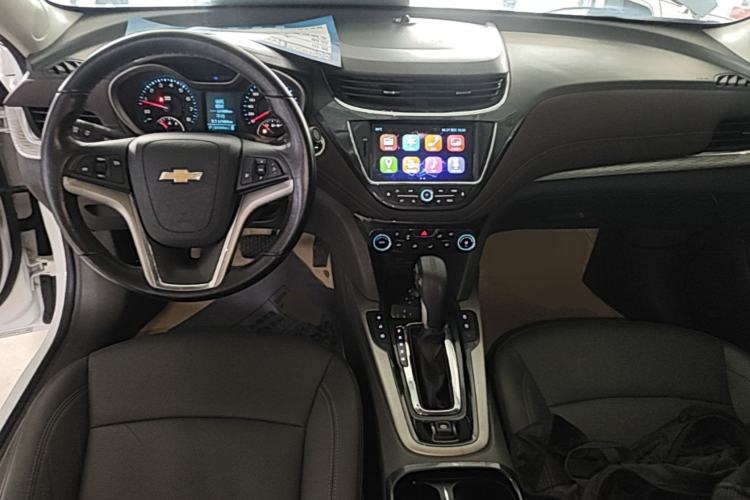 Used Chevrolet Malibu 2018 530T Automatic Luxury Edition Center Console