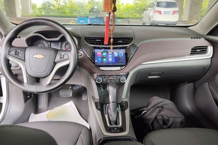 Used Chevrolet Malibu 2018 530T Automatic Luxury Edition Center Console