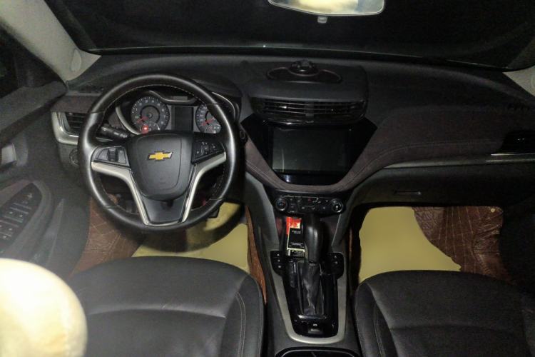 Used Chevrolet Malibu 2018 530T Automatic Fashion Edition Center Console