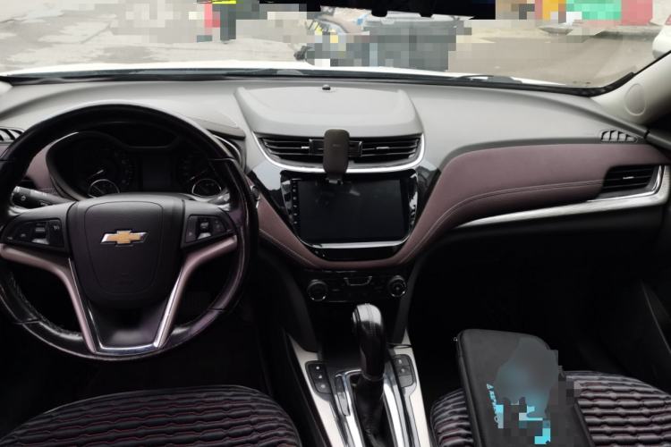 Used Chevrolet Malibu 2018 530T Automatic Fashion Edition Center Console