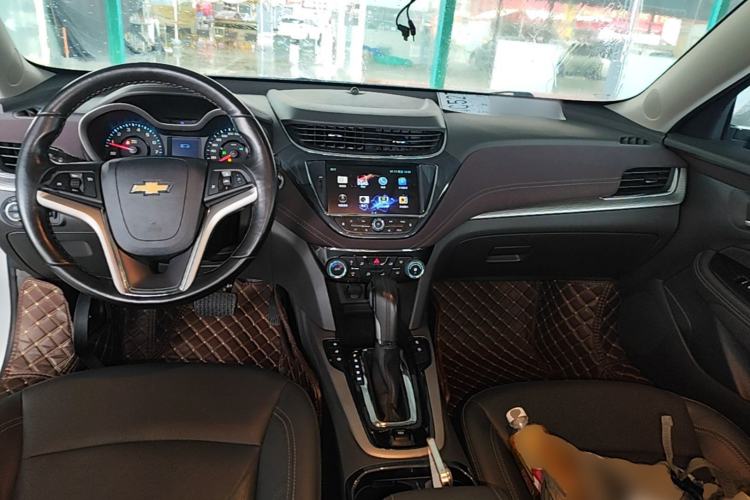 Used Chevrolet Malibu 2018 530T Automatic Luxury Edition Center Console