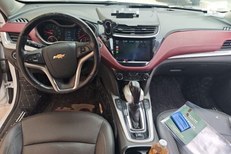 Used Chevrolet Malibu 2018 530T Automatic Fashion Edition Center Console