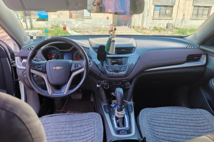 Used Chevrolet Malibu 2018 530T Automatic Fashion Edition Center Console