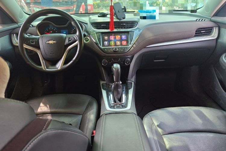 Used Chevrolet Malibu 2018 530T Automatic Luxury Edition Center Console