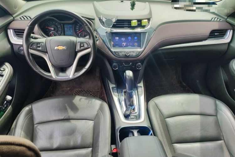 Used Chevrolet Malibu 2018 530T Automatic Luxury Edition Center Console