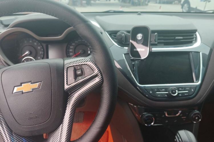 Used Chevrolet Malibu 2018 530T Automatic Luxury Edition Center Console