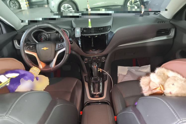 Used Chevrolet Malibu 2018 530T Automatic Fashion Edition Center Console