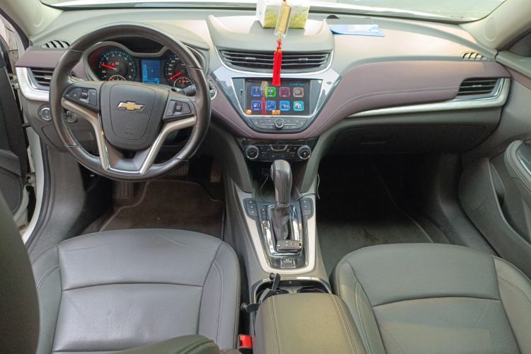 Used Chevrolet Malibu 2018 530T Automatic Luxury Edition Center Console