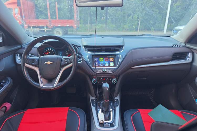 Used Chevrolet Malibu 2018 530T Automatic Luxury Edition Center Console