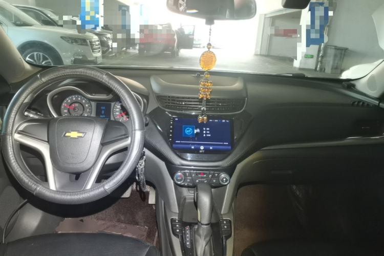 Used Chevrolet Malibu 2018 530T Automatic Comfort Edition Center Console