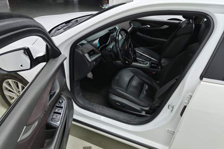 Used Chevrolet Malibu 2018 530T Automatic Luxury Edition Driver Seat