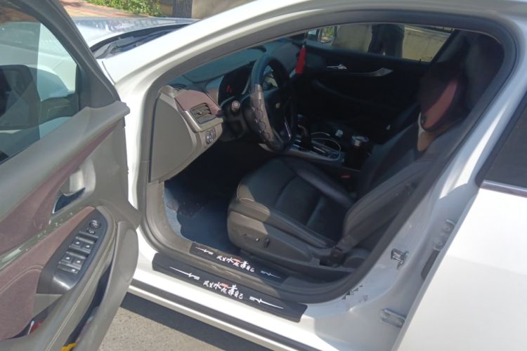 Used Chevrolet Malibu 2018 530T Automatic Luxury Edition Driver Seat