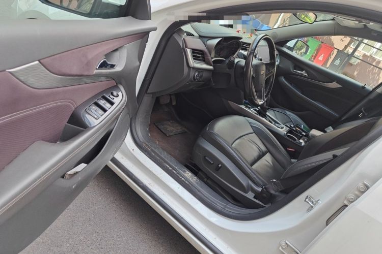 Used Chevrolet Malibu 2018 530T Automatic Luxury Edition Driver Seat