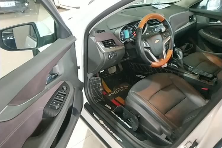 Used Chevrolet Malibu 2018 530T Automatic Luxury Edition Driver Seat