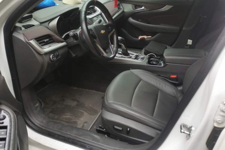 Used Chevrolet Malibu 2018 530T Automatic Luxury Edition Driver Seat