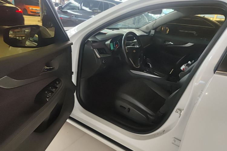 Used Chevrolet Malibu 2018 530T Automatic Fashion Edition Driver Seat