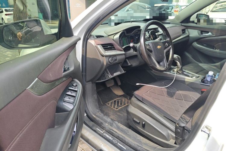 Used Chevrolet Malibu 2018 530T Automatic Luxury Edition Driver Seat