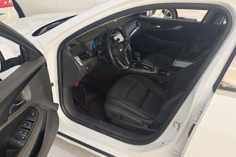 Used Chevrolet Malibu 2018 530T Automatic Fashion Edition Driver Seat
