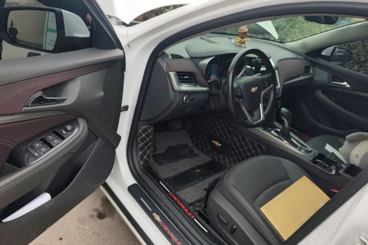 Used Chevrolet Malibu 2018 530T Automatic Luxury Edition Driver Seat