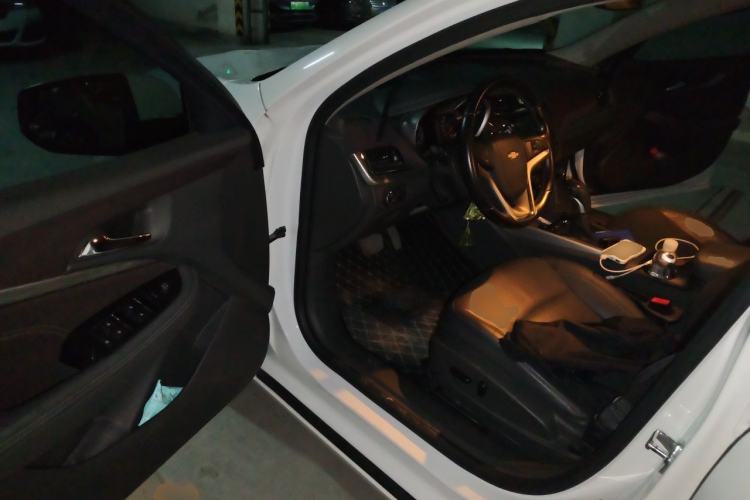 Used Chevrolet Malibu 2018 530T Automatic Luxury Edition Driver Seat
