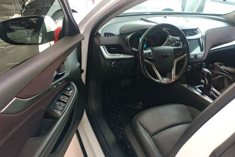 Used Chevrolet Malibu 2018 530T Automatic Luxury Edition Driver Seat