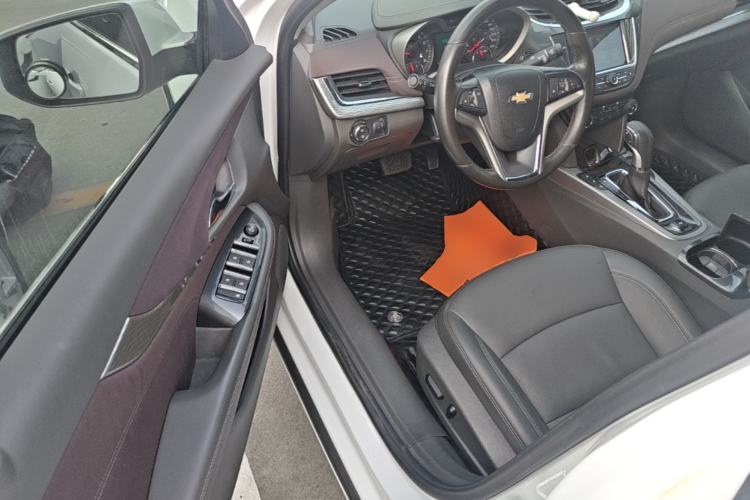 Used Chevrolet Malibu 2018 530T Automatic Luxury Edition Driver Seat