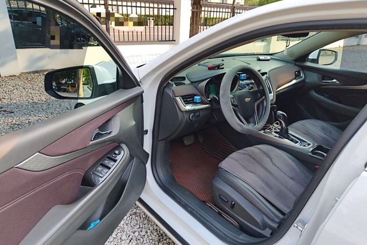 Used Chevrolet Malibu 2018 530T Automatic Luxury Edition Driver Seat