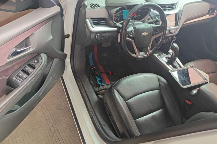 Used Chevrolet Malibu 2018 530T Automatic Luxury Edition Driver Seat
