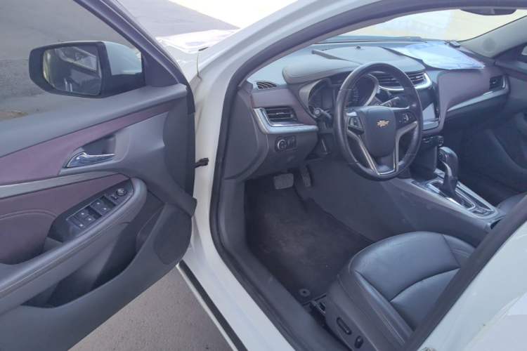 Used Chevrolet Malibu 2018 530T Automatic Luxury Edition Driver Seat