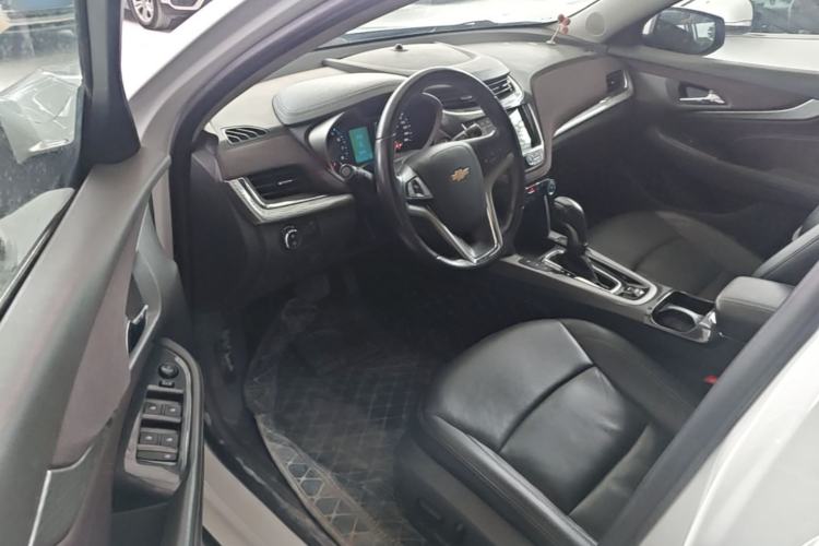 Used Chevrolet Malibu 2018 530T Automatic Luxury Edition Driver Seat
