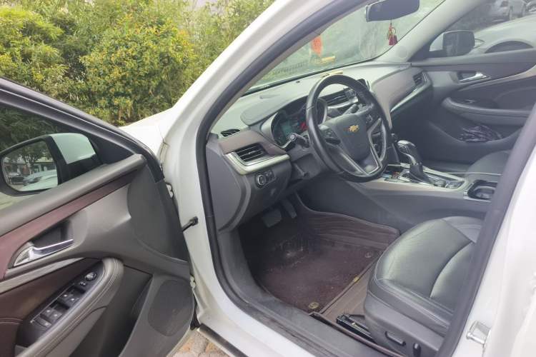 Used Chevrolet Malibu 2018 530T Automatic Fashion Edition Driver Seat