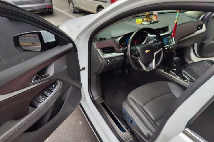 Used Chevrolet Malibu 2018 530T Automatic Luxury Edition Driver Seat